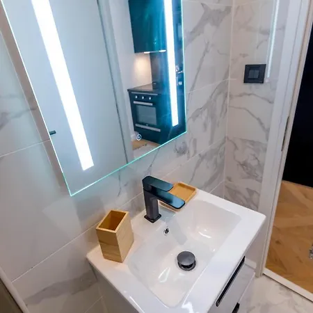 Апартаменты 301a Charming 2 Refurbished Super Center